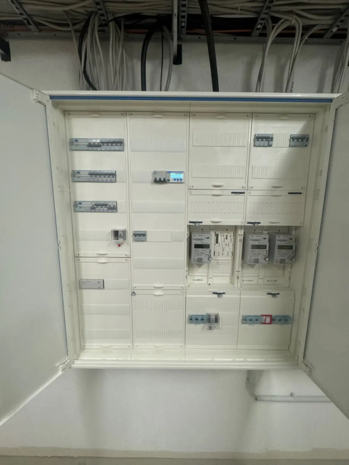 Photovoltaikanlage von Projektentwickler für Gebäude von grüner Energie