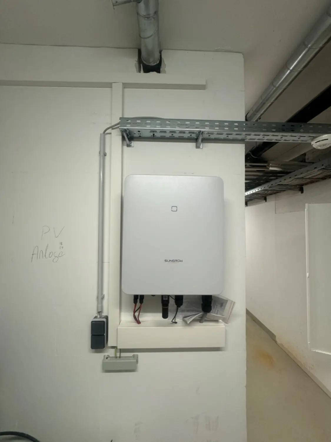 Photovoltaikanlage von Projektentwickler für Gebäude von grüner Energie
